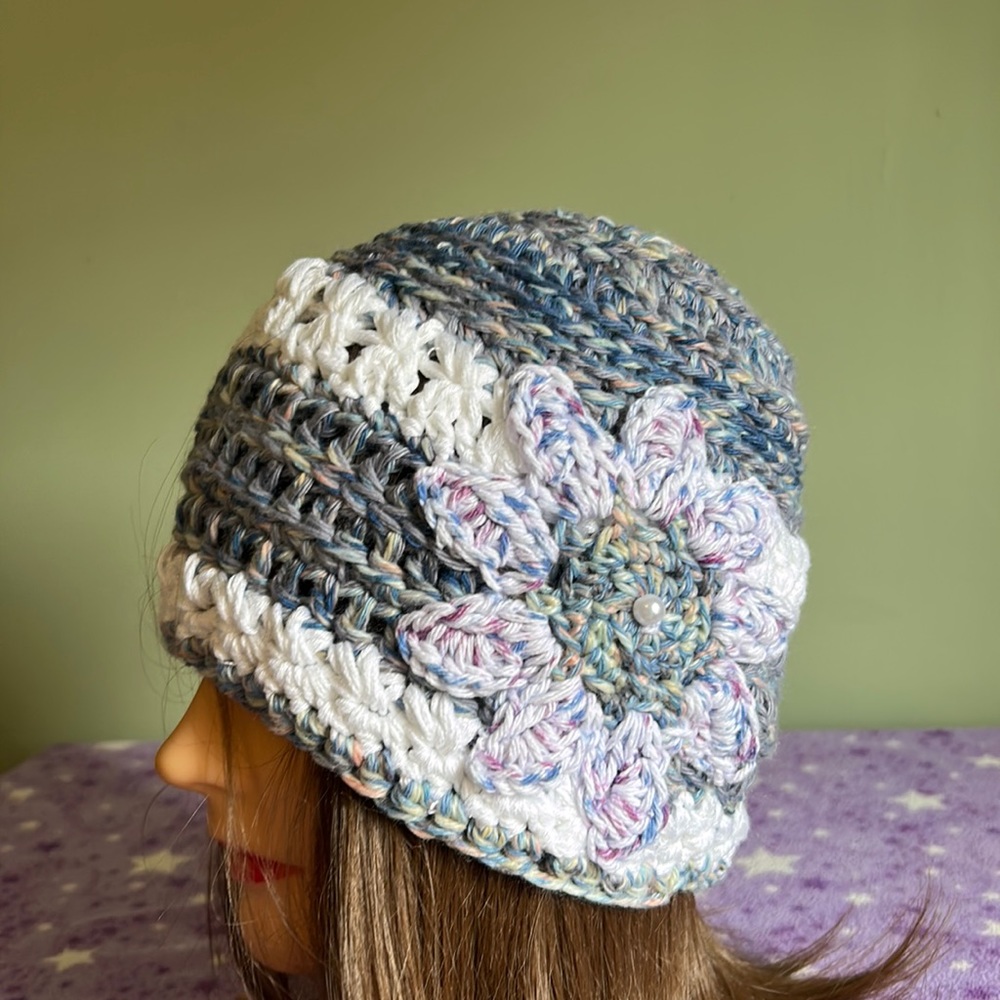 Crochet comfy cotton flower beach beanie medium new